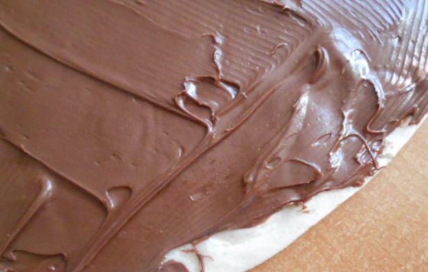 Pomysł na pyszny deser: Tortilla z czekoladą oraz bitą śmietaną – Przepis – ulubiony deser na Wyspach Martyńskich!